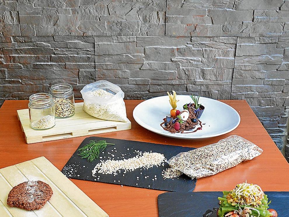 Quinoa en diversas presentaciones y platos que la integran en el restaurante La Quinoa, de Zaragoza.