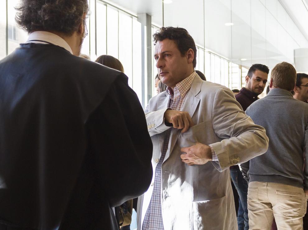 El acusado, en los pasillos de la Audiencia, el pasado 18 de abril.
