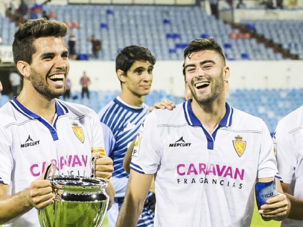 Cabrera y Rico, con el último trofeo Ciudad de Zaragoza-Memorial Carlos Lapetra el pasado mes de agosto.
