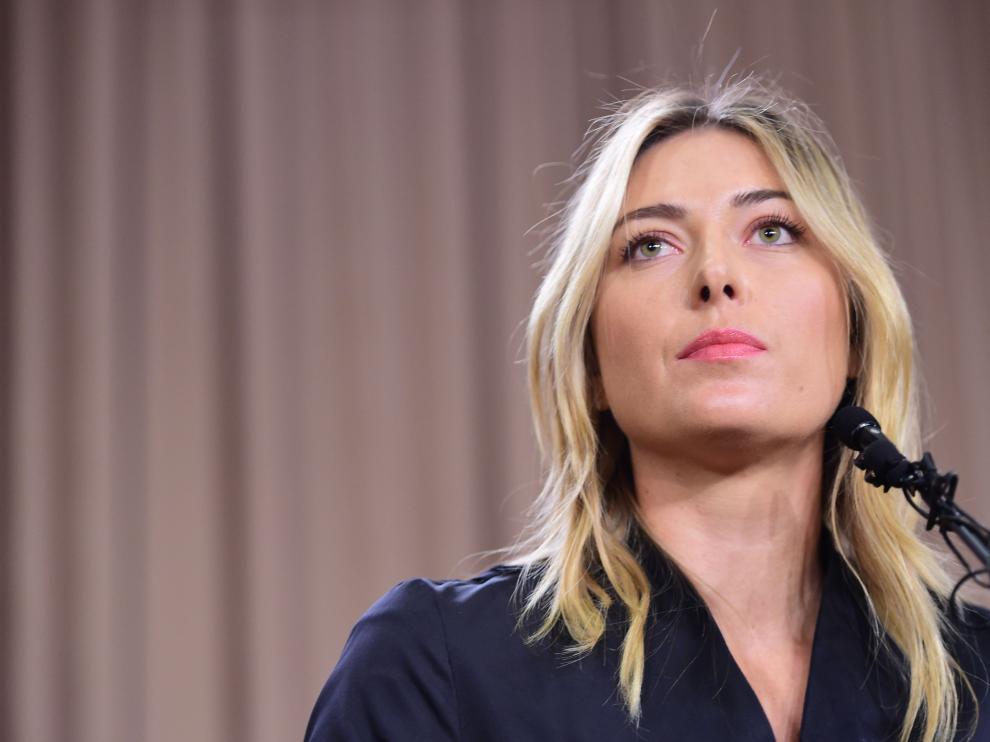 Sharapova durante la rueda de prense en la que anunció su positivo.