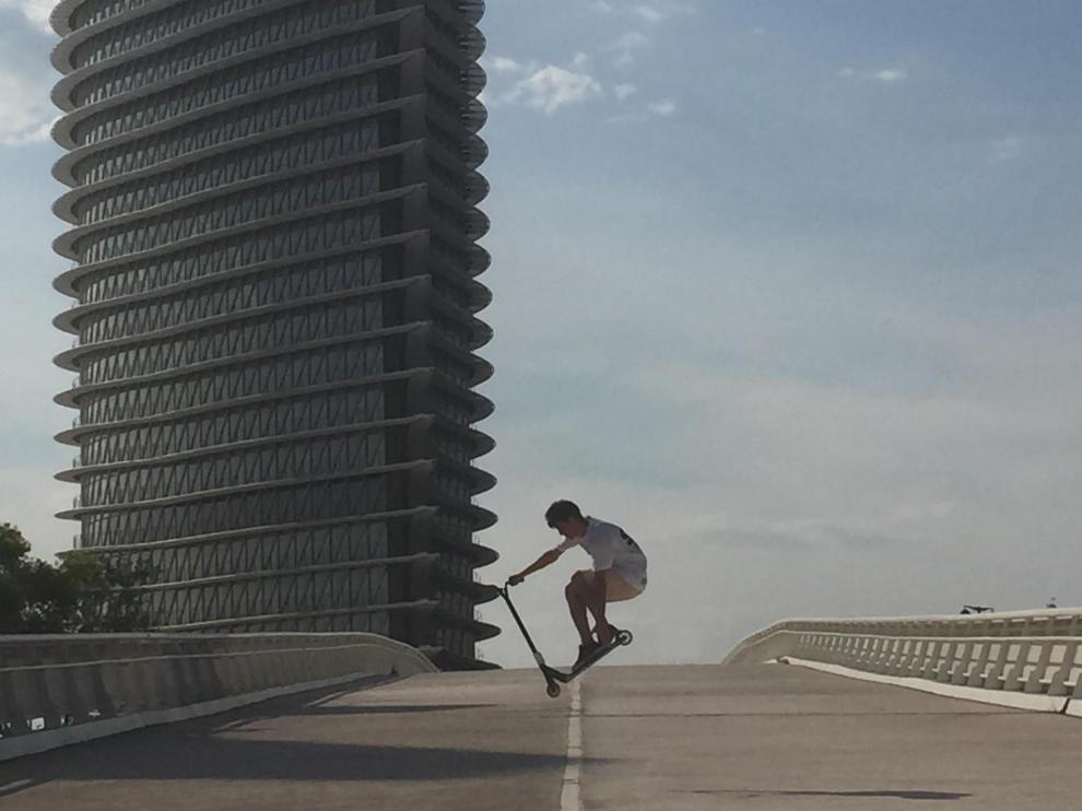 Scooter freestyle, una modalidad de patinaje que toma impulso en Zaragoza