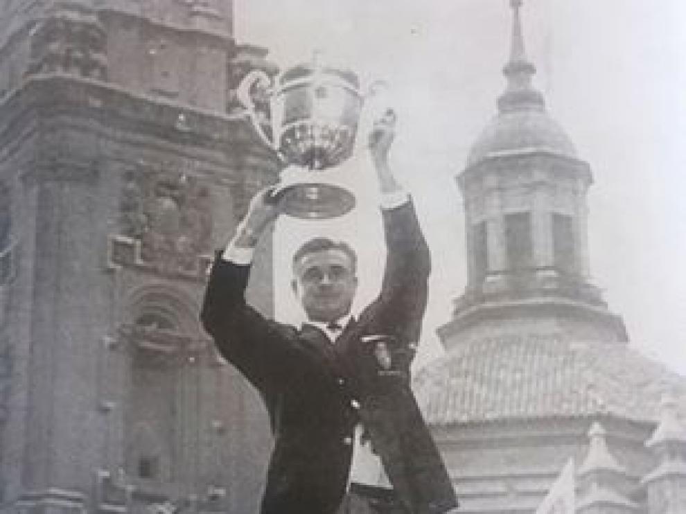 Celebración de la primera Copa del Real Zaragoza, en 1964