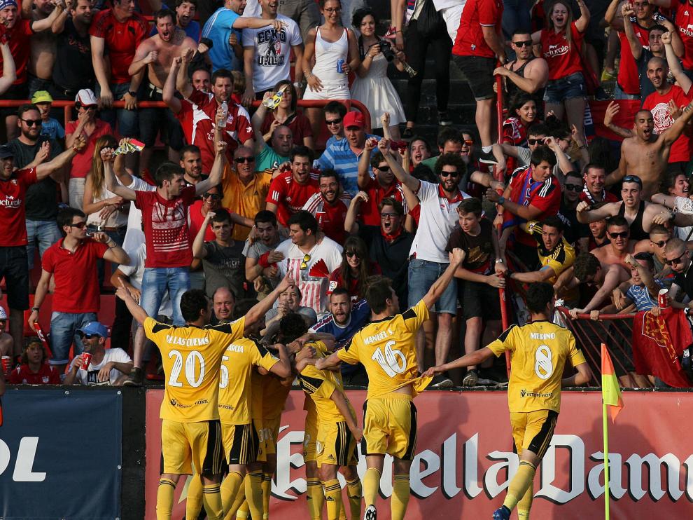 Los jugadores del Osasuna celebran uno de sus goles en Tarragona