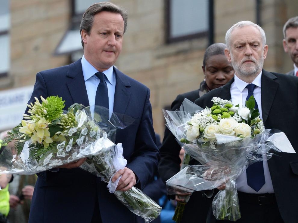 ?David Cameron y Jeremy Corbyn durante el homenaje a la diputada asesinada