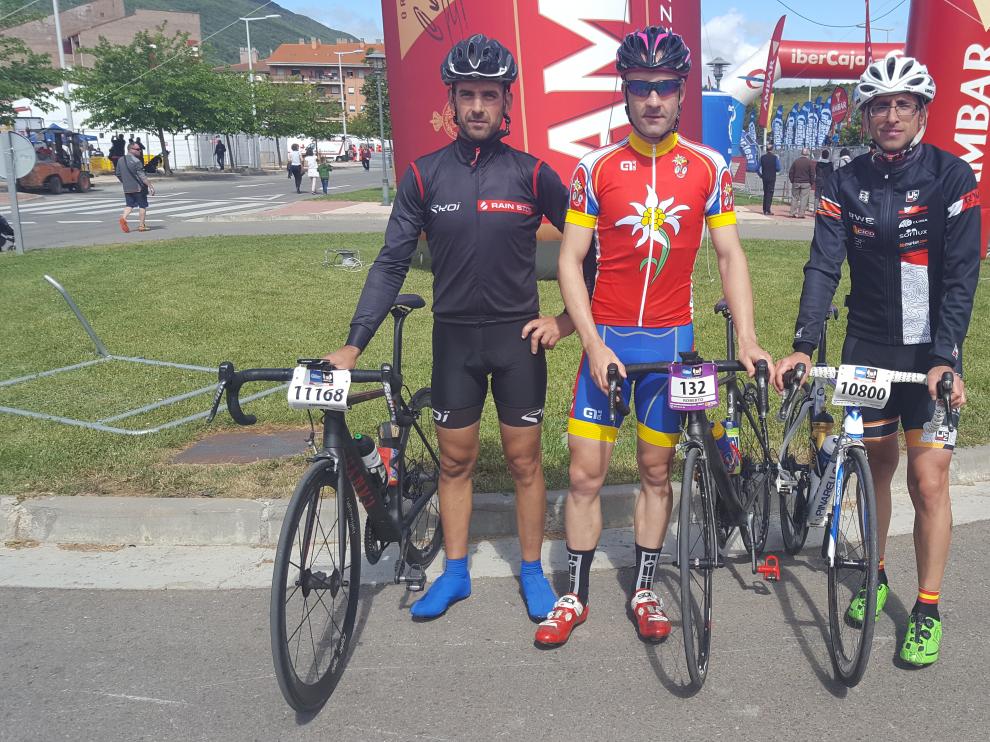 Roberto Otín, ganador de la Treparriscos, con Jorge Navascués y Andoni Landa, segundo y tercero.