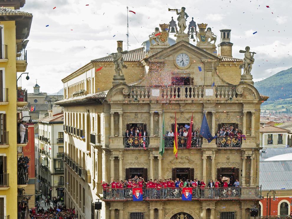 Pamplona celebra como si se tratase de San Fermín el ascenso del Osasuna