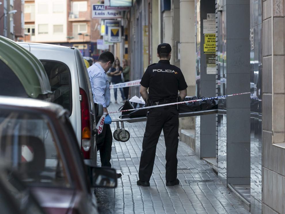 El cuerpo sin vida fue trasladado al Instituto de Medicina Legal de Aragón a las 21.00.