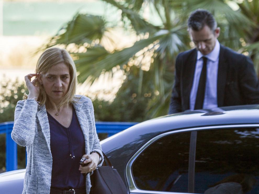 La infanta Cristina y su marido a la llegada al juzgado.