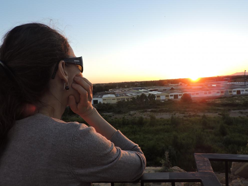 Los oscenses disfrutaron del primer atardecer del verano.