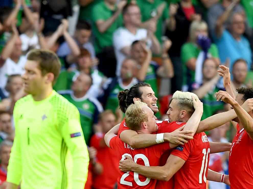 Victoria por la mínima de Gales que le mete en cuartos de la Eurocopa
