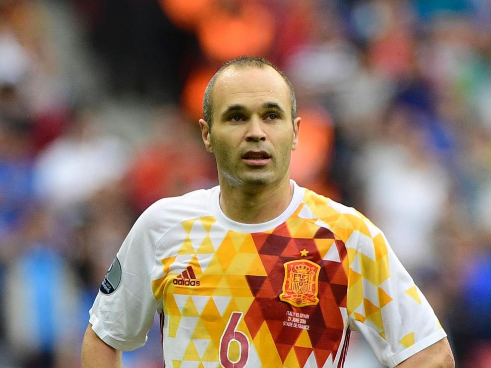 Andrés Iniesta durante el partido de octavos contra Italia.