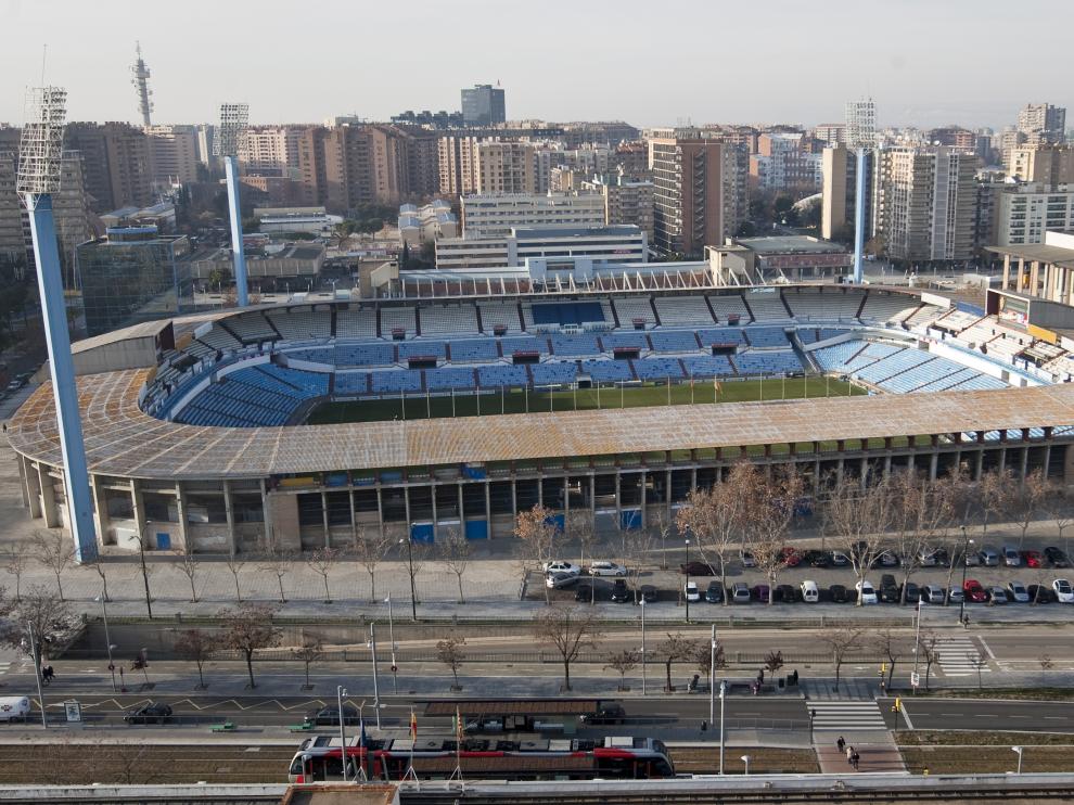 Panorámica del estadio de La Romareda, que requiere de reparaciones urgentes.