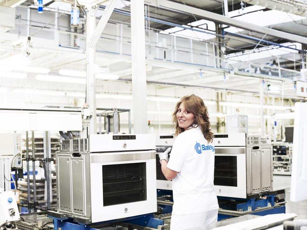 Fábrica de hornos de BSH Electrodomésticos España, en Montañana (Zaragoza).
