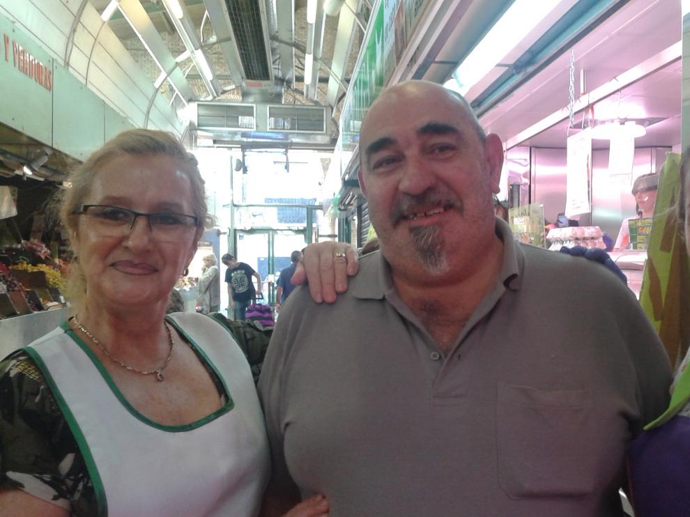 Olga, Ángel y Patricia tras su gesta en el Mercado Central de Zaragoza.