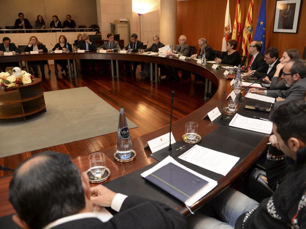 Un reciente pleno de la Diputación Provincial de Huesca, gobernada por el PSOE.