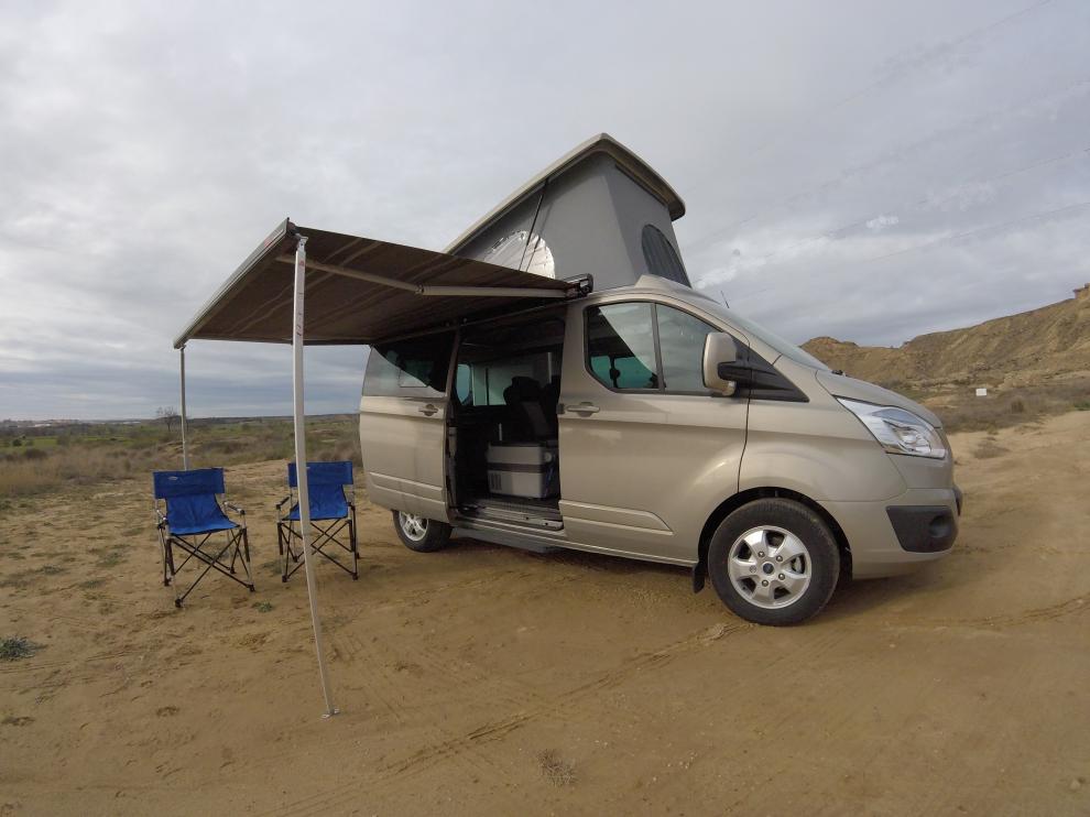 Cómo convertir una furgoneta en una casa de vacaciones ...