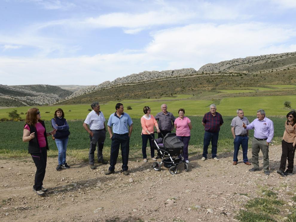 Vecinos afectados por el proyecto minero, en la partida donde está proyectada la explotación.