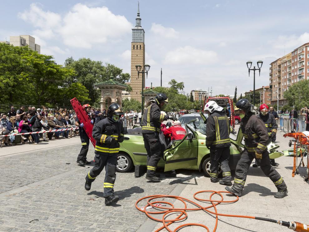 Ejercicio de simulacro de los bomberos de Zaragoza.
