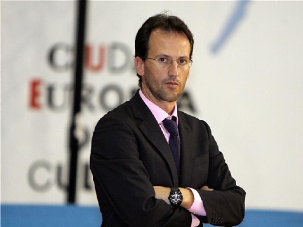 ?Santi Herrero vuelve al banquillo del D-Link Zaragoza.