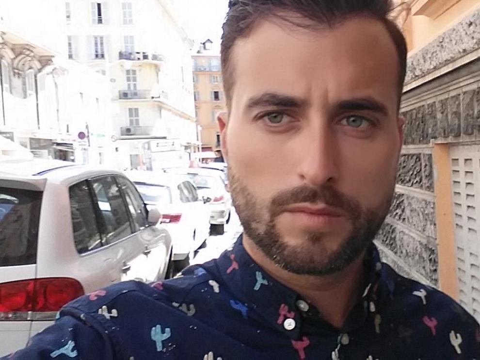 Víctor Huélamo, un joven vecino de Tauste que se encuentra en Niza trabajando.