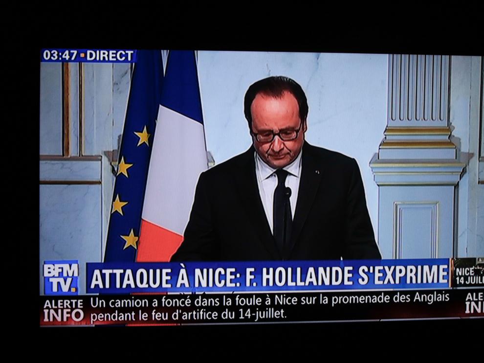 Mensaje televisado de Hollande a la nación.
