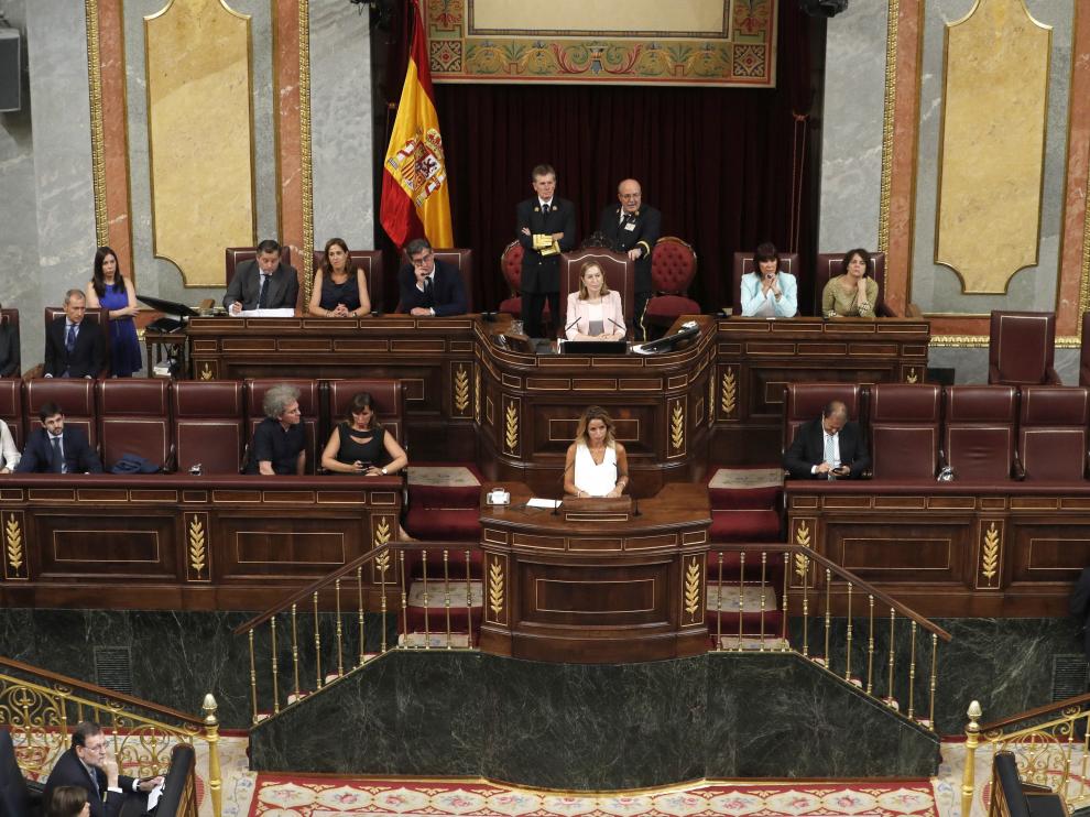 Nueva Mesa del Congreso tras la sesión constitutiva de las Cortes.