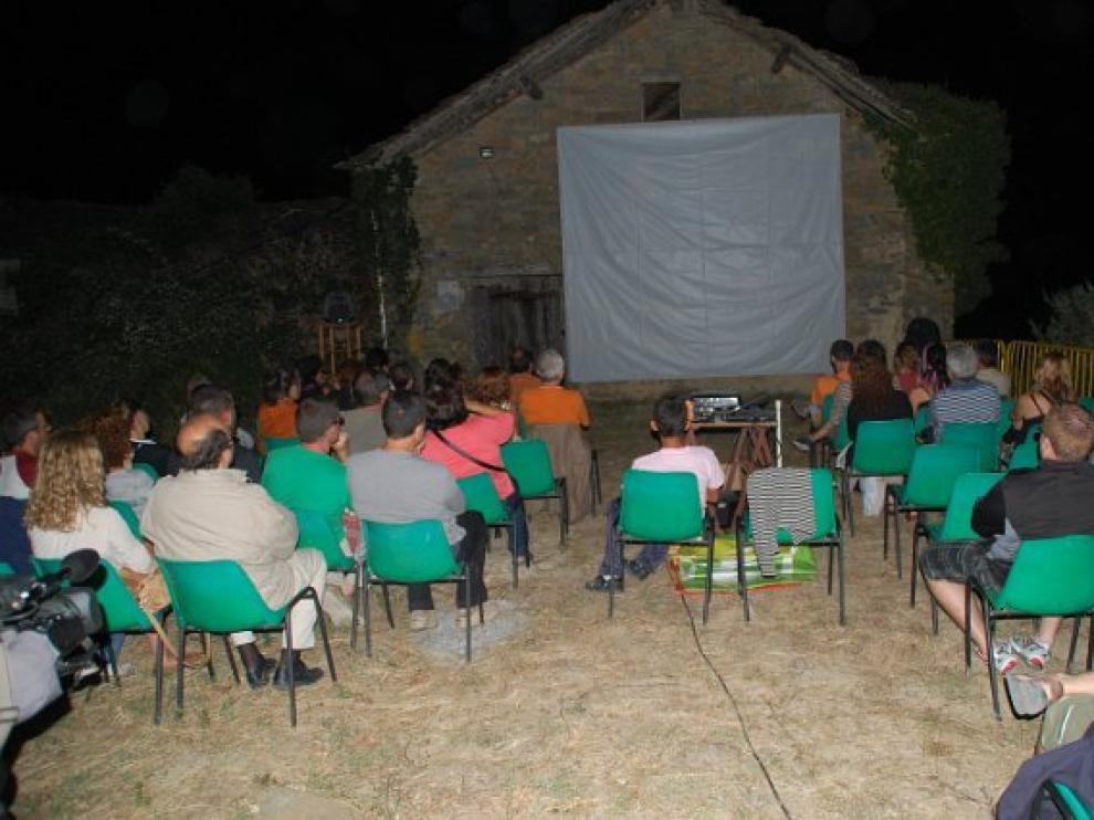 El público en una proyección de la Muestra de Cine más pequeña del mundo