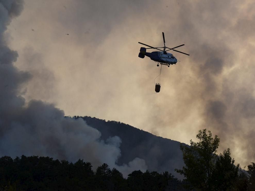 Imágenes del incendio en Atarés en el que intervinieron los Servicios de Emergencias de Jaca.