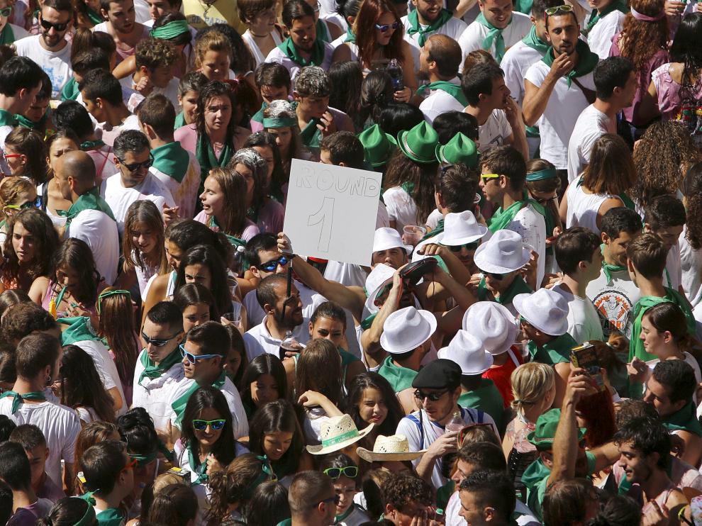 El chupinazo desde el Ayuntamiento, acto central de este martes.
