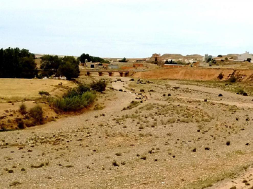 Cauce del río Aguas Vivas, en la localidad turolense de Vinaceite
