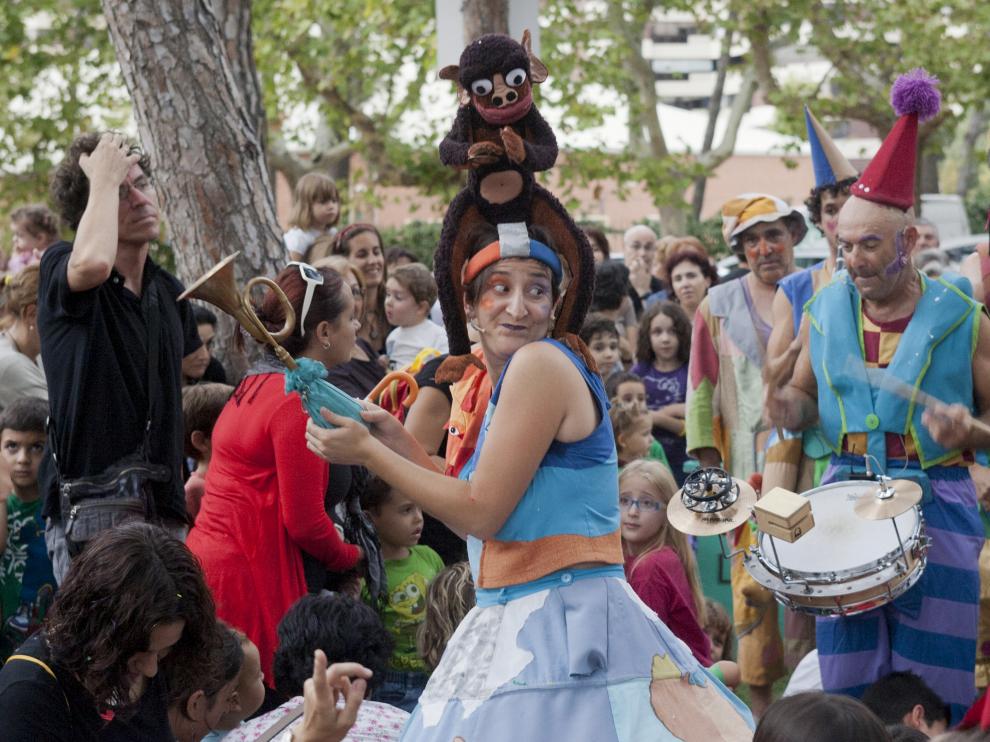 El pasacalles medieval de los Titiriteros de Binéfar recorrerá las calles de Secastilla.