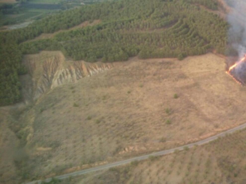 Imagen aérea del incendio en Valtorres.