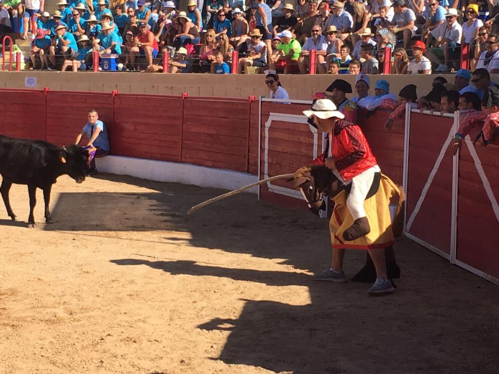Las cuadrillas simularon una corrida en la plaza de toros de Santa Eulalia del Campo.