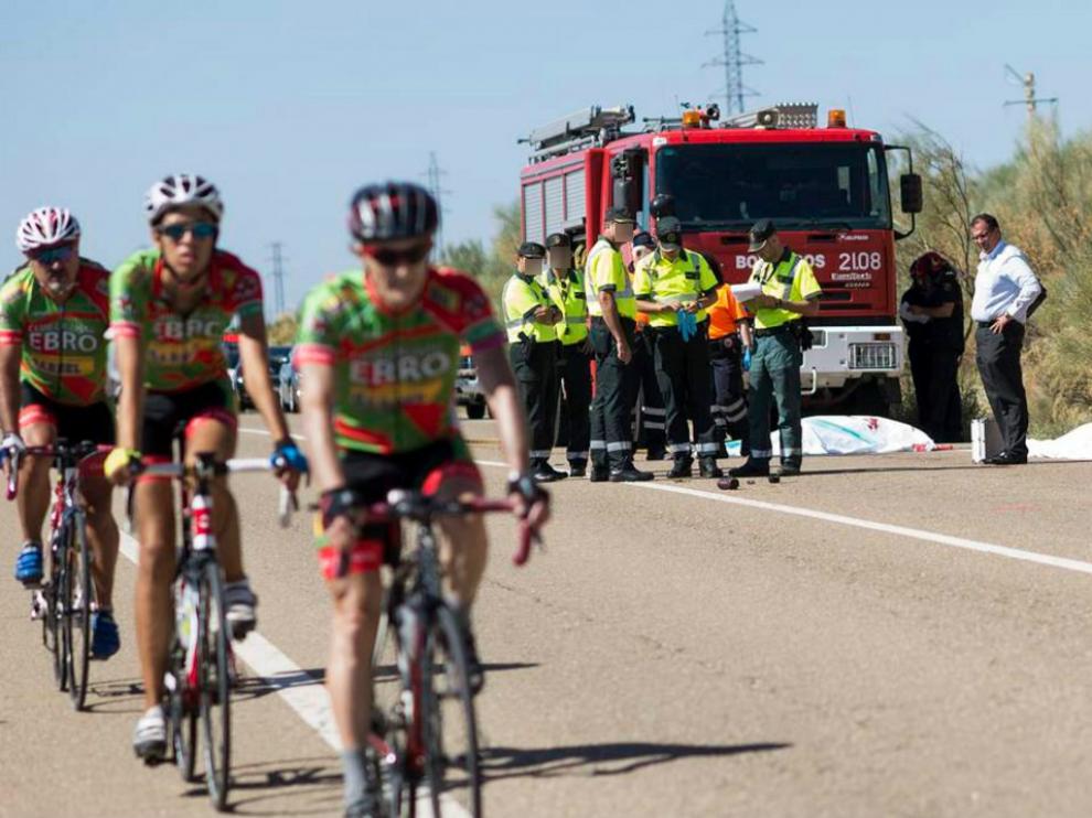 Dos ciclistas mueren atropellados en Botorrita
