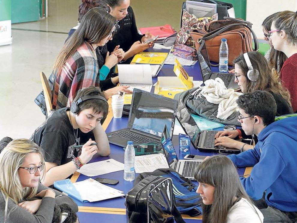 Estudiantes, en las instalaciones del Campus, durante el curso.