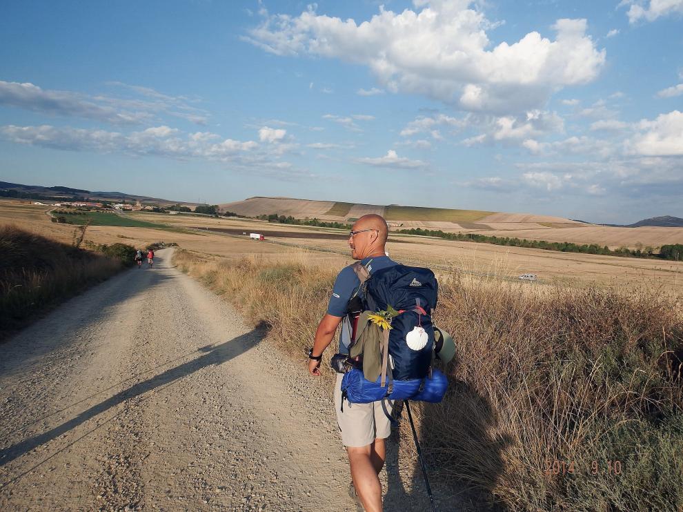 Un peregrino, en el Camino de Santiago