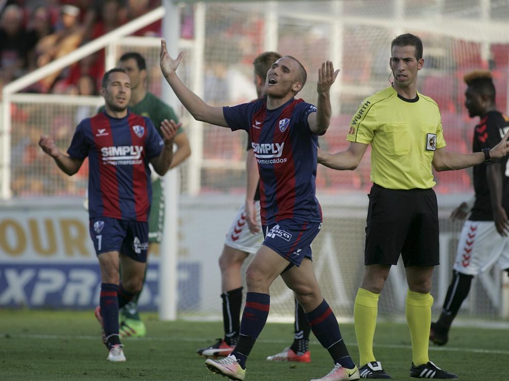 El Huesca empata en casa ante el Nástic