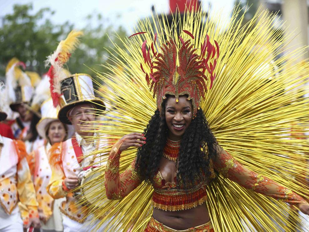 Ritmos afrocaribeños toman Notting Hill durante el gran desfile del carnaval