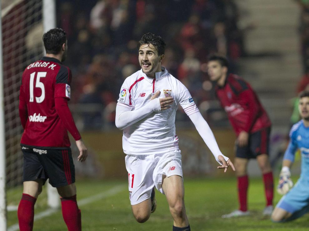 Juan Muñoz celebra uno de sus goles con la camiseta del Sevilla, en partido de Copa de la pasada temporada.