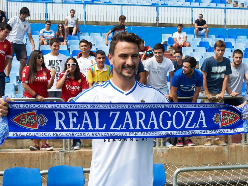 Presentación de Juan Muñoz como jugador del Real Zaragoza