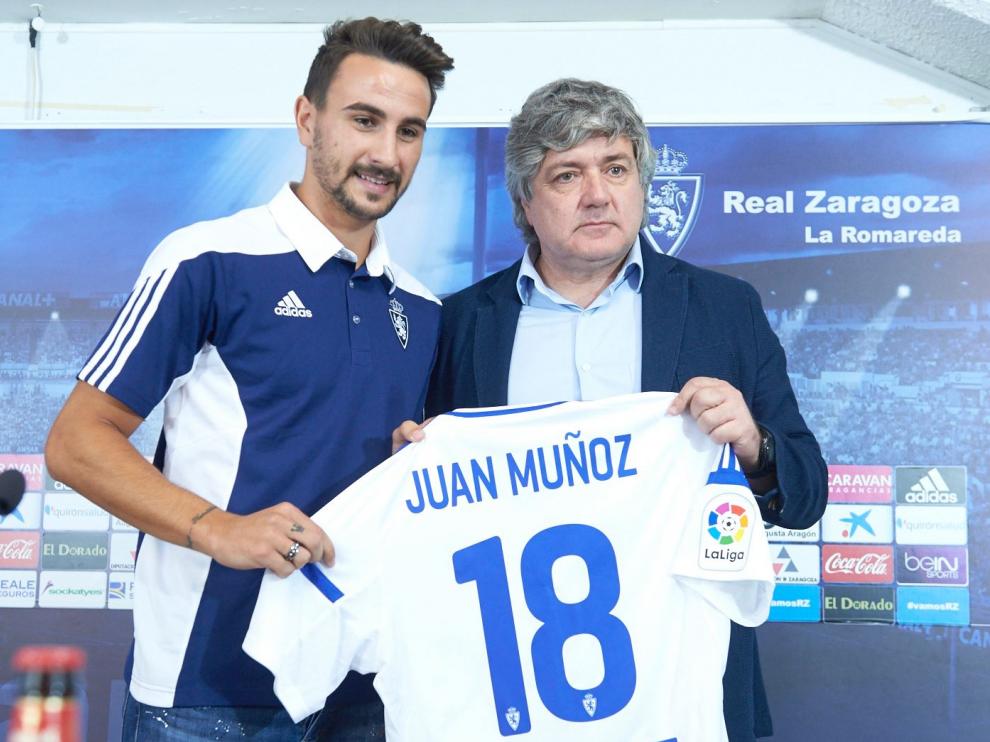 Presentación de Juan Muñoz como jugador del Real Zaragoza