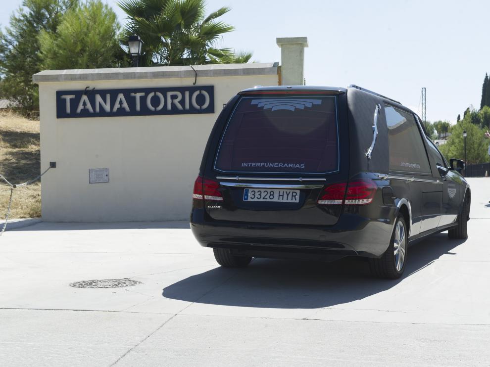Llegan al tanatorio de Alfacar los restos mortales de Ana Huete