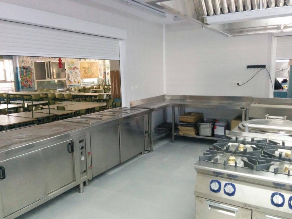 El colegio Agustina de Aragón ha inaugurado este martes su nueva cocina y sistema de gestión.