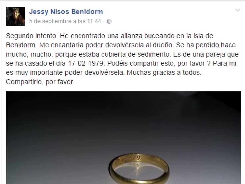 Publicación en Facebook de Jessica buscando al dueño de la alianza.