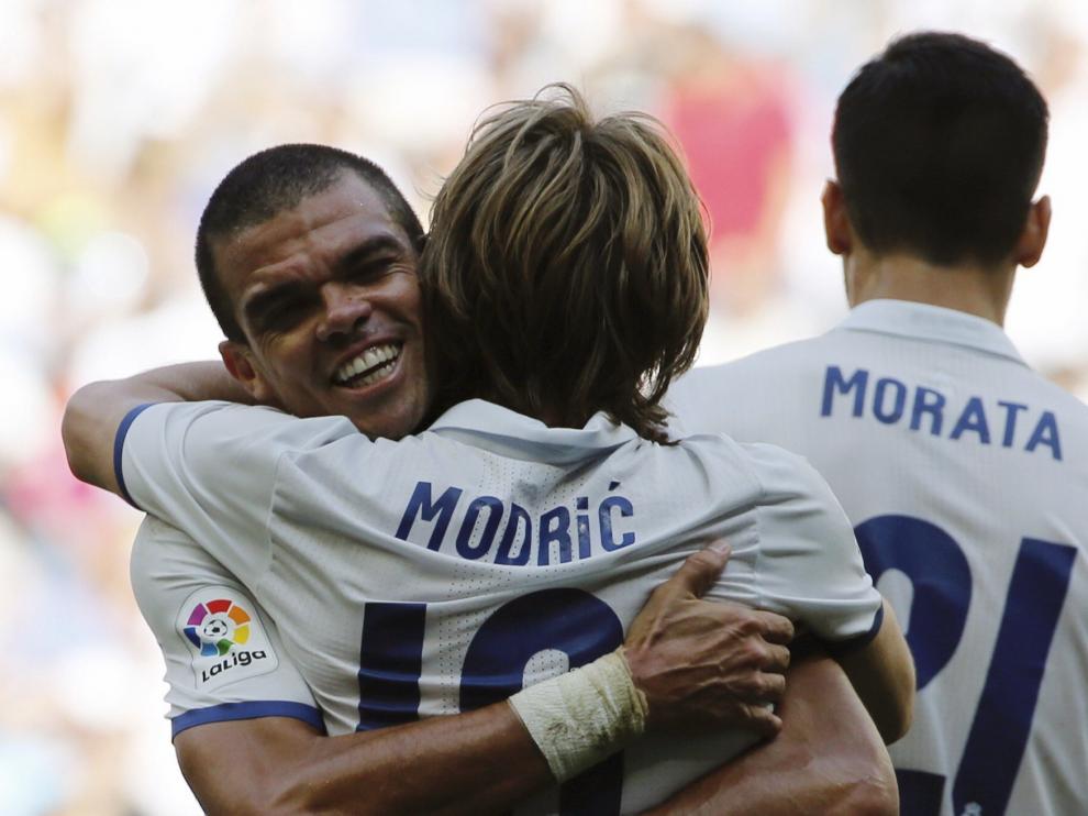 Gran partido de Modric ante un débil Osasuna
