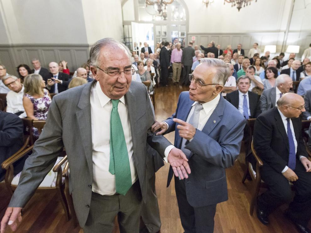 Amado Franco, presidente de Ibercaja, con Antonio Peleato, presidente del Rotary Club Zaragoza.