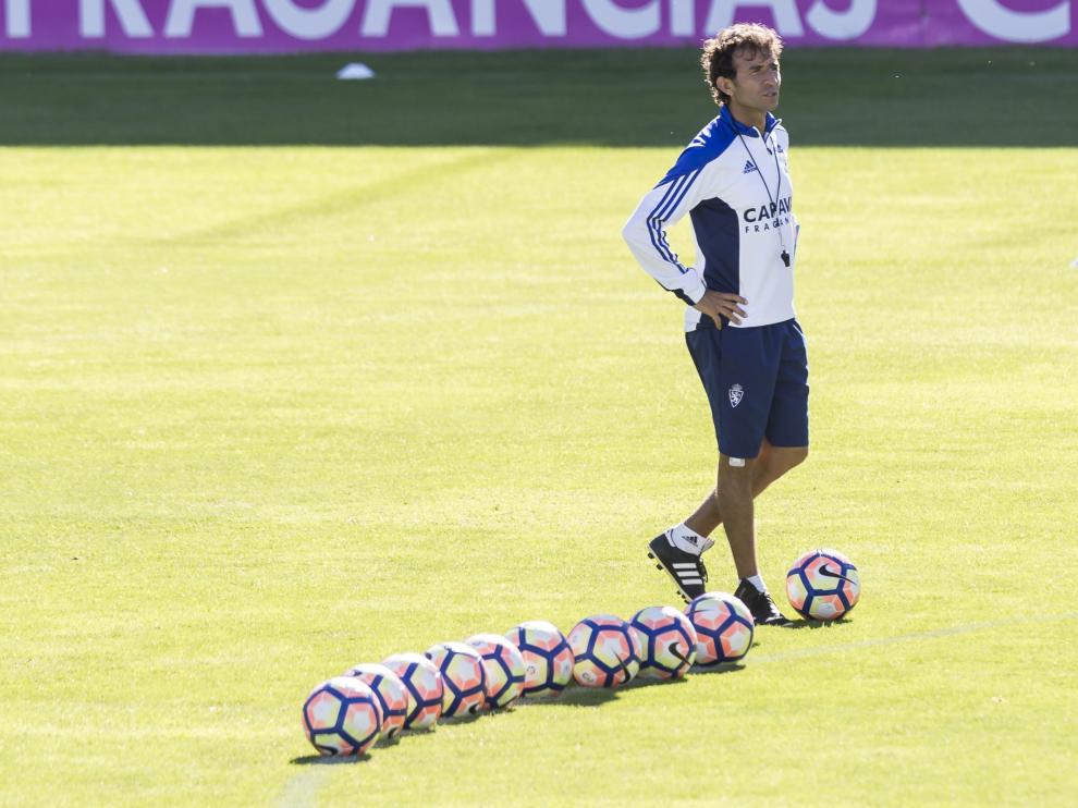 Luis Milla, en el entrenamiento del pasado viernes en La Romareda.