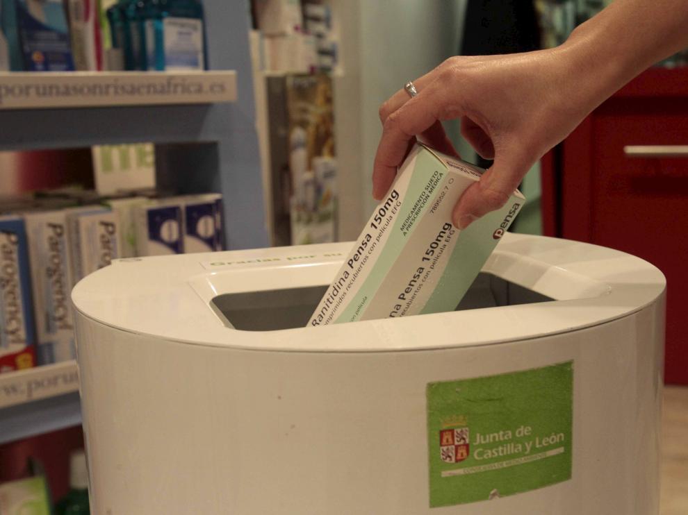 Uno de los puntos SIGRE en una farmacia soriana.