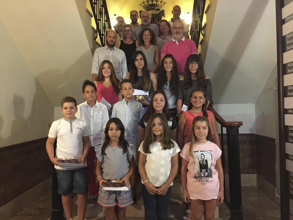 Las Zagalas, Zagaletas y Zagaletes de 2016 ya representan a sus respectivos barrios y colegios desde su toma de posesión el viernes en la lectura del pregón.