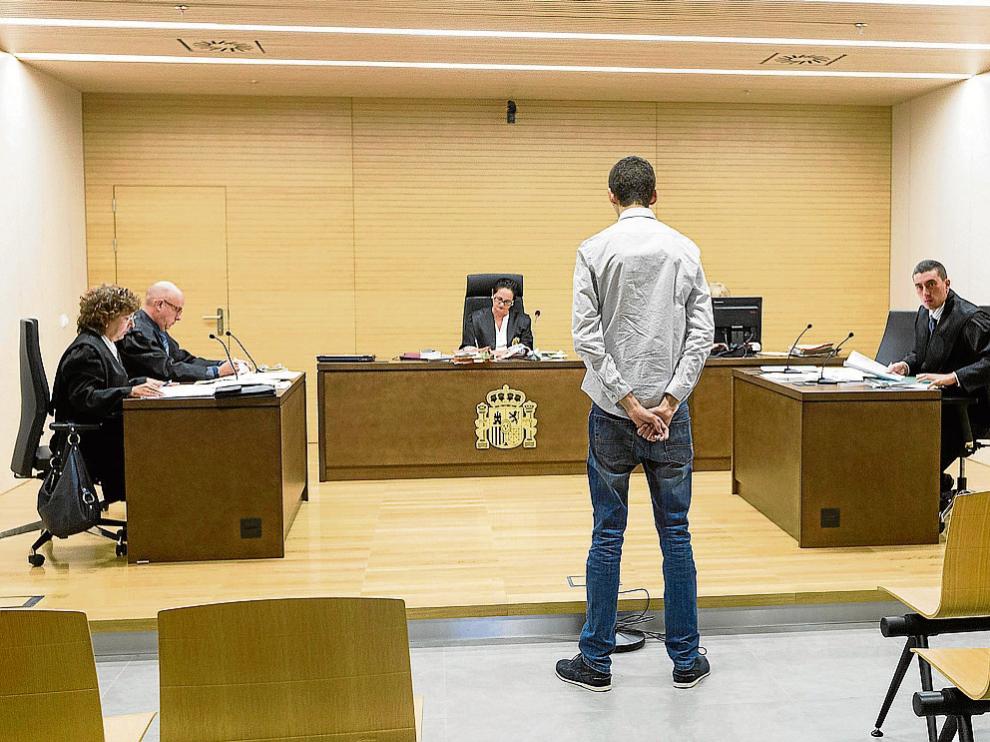 El acusado, Ander G. I., durante el juicio que se celebró ayer en el Juzgado de lo Penal número 3.